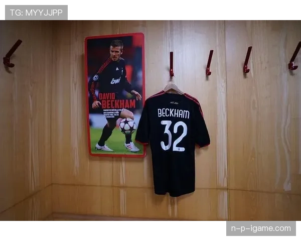 伊布曼联时期闪耀登场,老特拉福德球迷见证传奇时刻 伊布曼联时期闪耀登场,老特拉福德球迷见证传奇时刻