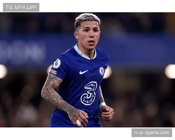 里昂新赛季进攻体系全面升级，流畅配合引爆攻势引关注