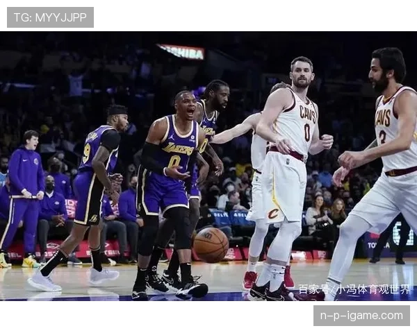 维特斯锋线火力全开,状态回暖助球队强势逆转取胜 维特斯锋线火力全开,状态回暖助球队强势逆转取胜