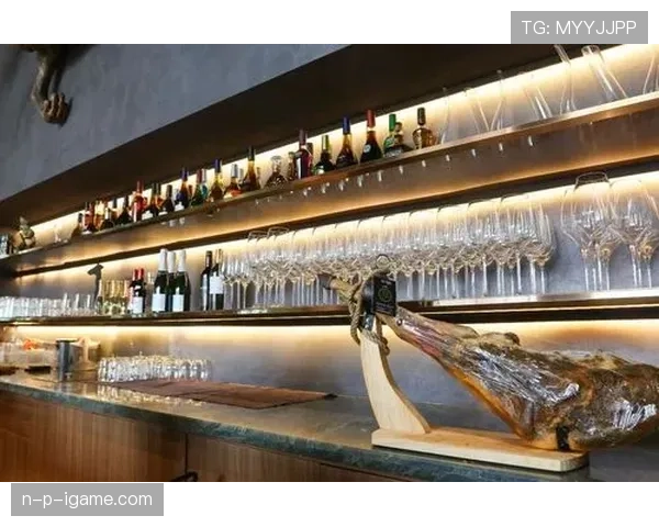 梁伟铿训练完直接去奢侈品店刷卡？